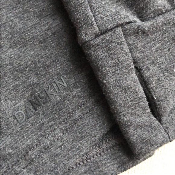 FANTASTIC DARK GREY DANSKIN CARDI/WRAP - Picture 4 of 9